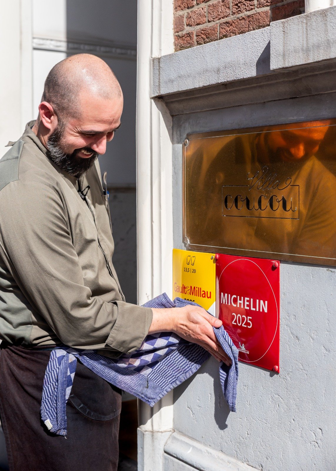 Chef Matteo and Michelin plaque